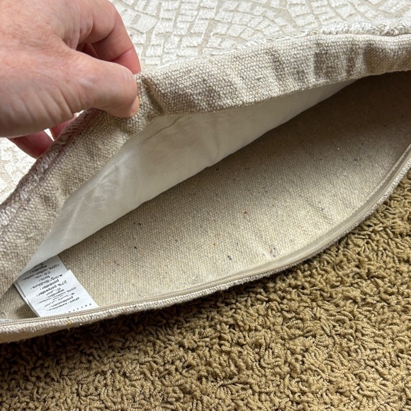 Pottery Barn Cotton Blend Woven Textured Pillow Cover Ivory Taupe 20 x 20 Mosaic - Picture 3 of 9